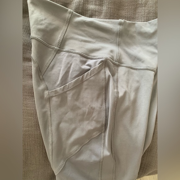 Lululemon cropped leggings - Picture 3 of 4